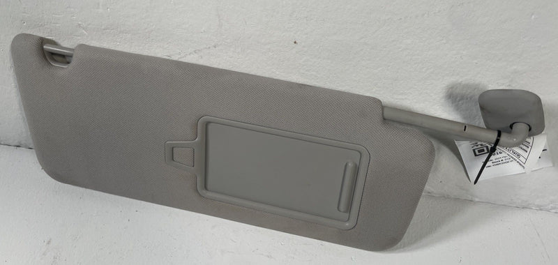 Load image into Gallery viewer, 20-23 HYUNDAI PALISADE FRONT RIGHT PASSENGER SIDE SUNVISOR SUN VISOR GRAY 107719
