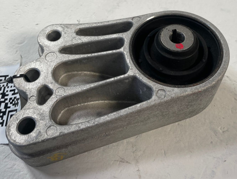 Load image into Gallery viewer, 2023-2025 HYUNDAI IONIQ 6 REAR RIGHT ENGINE MOTOR SUPPORT MOUNT BRACKET #110514
