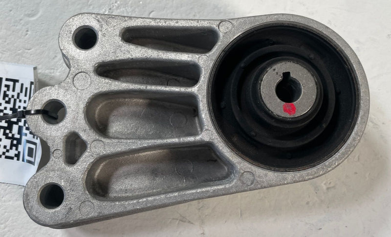 Load image into Gallery viewer, 2023-2025 HYUNDAI IONIQ 6 REAR RIGHT ENGINE MOTOR SUPPORT MOUNT BRACKET #110514
