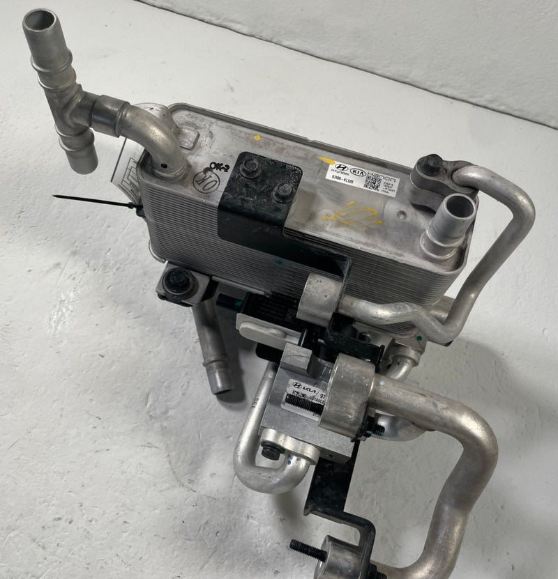Load image into Gallery viewer, 2023-2025 HYUNDAI IONIQ 6 HVAC A/C AIR CONDITIONER CONDENSER 976W6KL500 #110499
