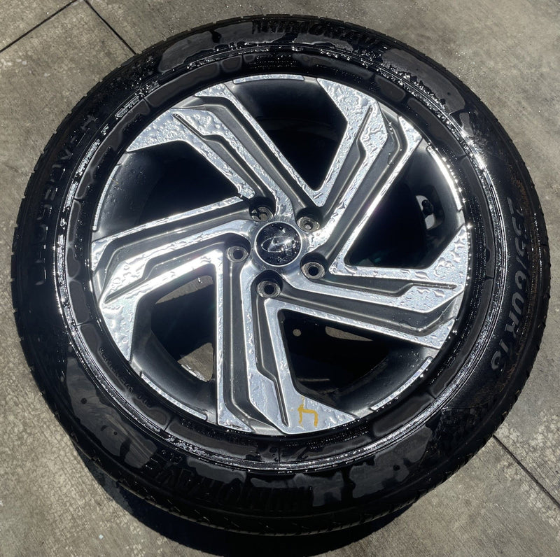Load image into Gallery viewer, HYUNDAI SANTA FE 18X7.5J 5 TWISTED SPOKE WHEEL RIM W/TIRE (ONLY#1) 21-23 #107971
