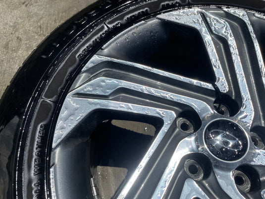 HYUNDAI SANTA FE 18X7.5J 5 TWISTED SPOKE WHEEL RIM W/TIRE (ONLY#1) 21-23 #107971