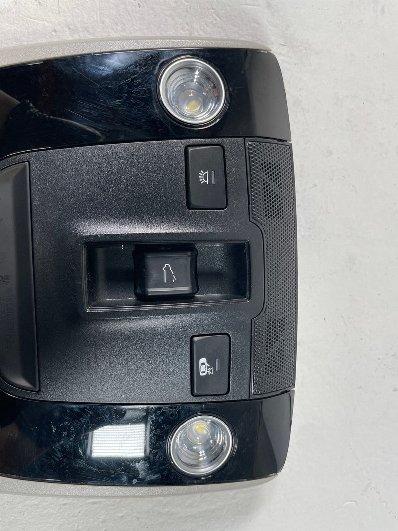 Load image into Gallery viewer, 2023 - 2025 KIA SPORTAGE FRONT OVERHEAD CENTER CONSOLE DOME LIGHT LAMP # 109193
