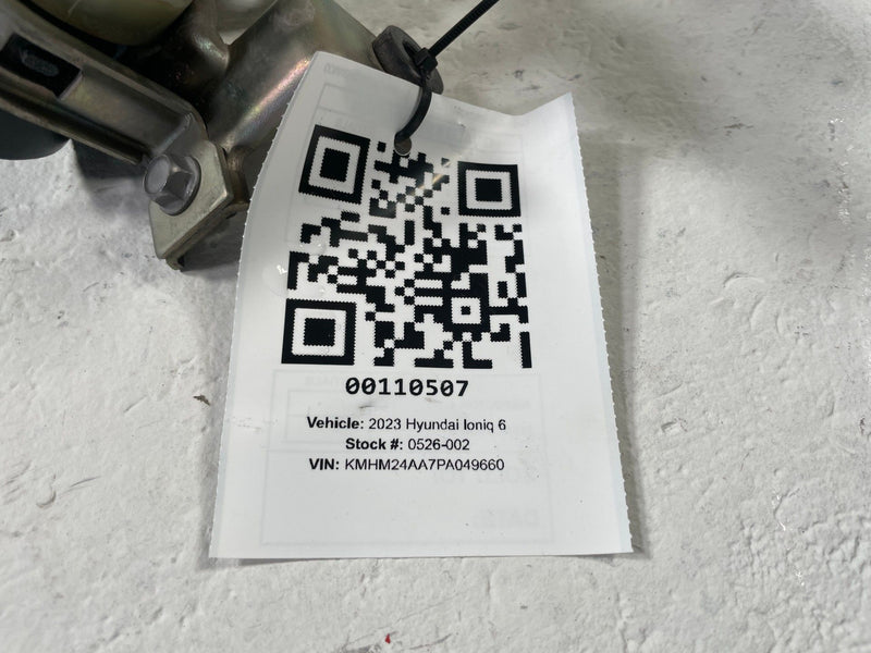 Load image into Gallery viewer, 23-25 HYUNDAI IONIQ 6 3-WAY BATTERY COOLING CONTROL VALVE 375W3-KL00 # 110507
