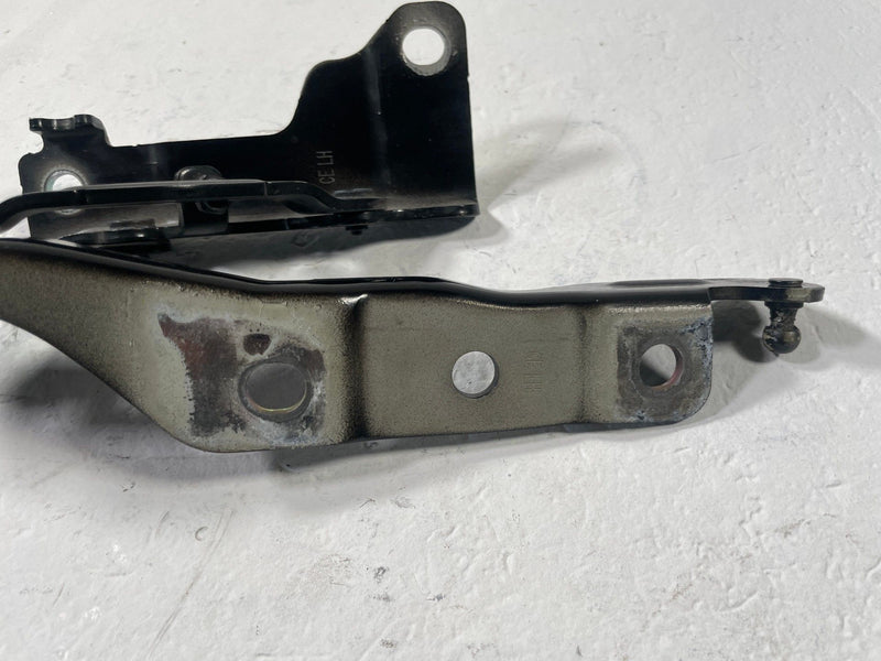Load image into Gallery viewer, 2023-2025 HYUNDAI IONIQ 6 HOOD BONNET LEFT &amp; RIGHT SIDE HINGE SUPPORT # 110492
