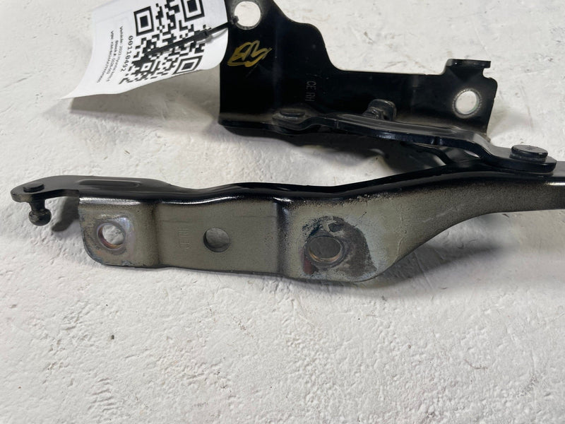Load image into Gallery viewer, 2023-2025 HYUNDAI IONIQ 6 HOOD BONNET LEFT &amp; RIGHT SIDE HINGE SUPPORT # 110492
