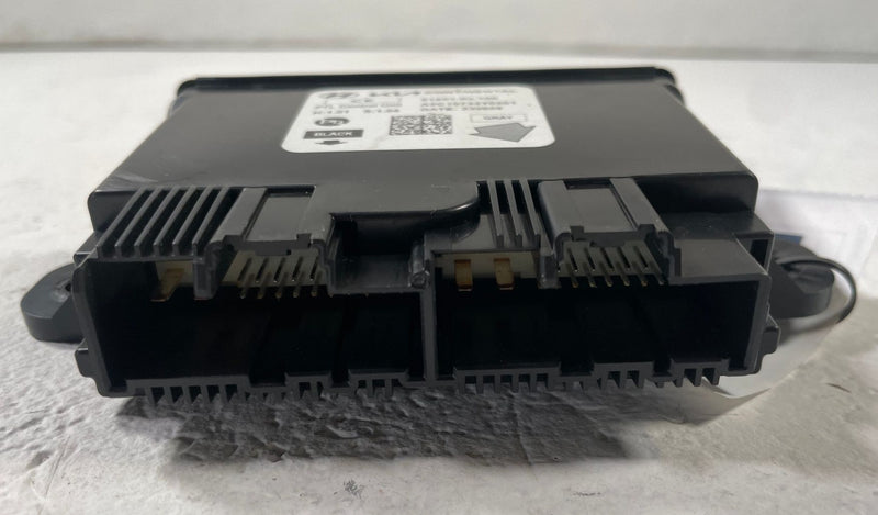 Load image into Gallery viewer, 2023 - 2025 HYUNDAI IONIQ 6 REAR POWER TAILGATE LIFTGATE CONTROL MODULE # 110486

