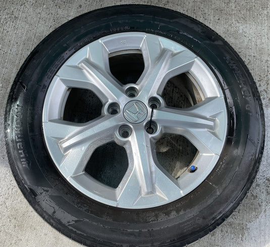 HONDA HR-V LX 17x6-1/2 5 SPOKE ALLOY WHEEL RIM W/ TIRE (ONLY#1) 23-25 # 112710