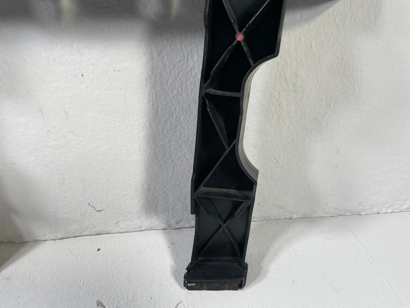 Load image into Gallery viewer, 2023-2025 HYUNDAI PALISADE REAR LEFT DRIVER SIDE BUMPER SUPPORT BRACKET # 107766
