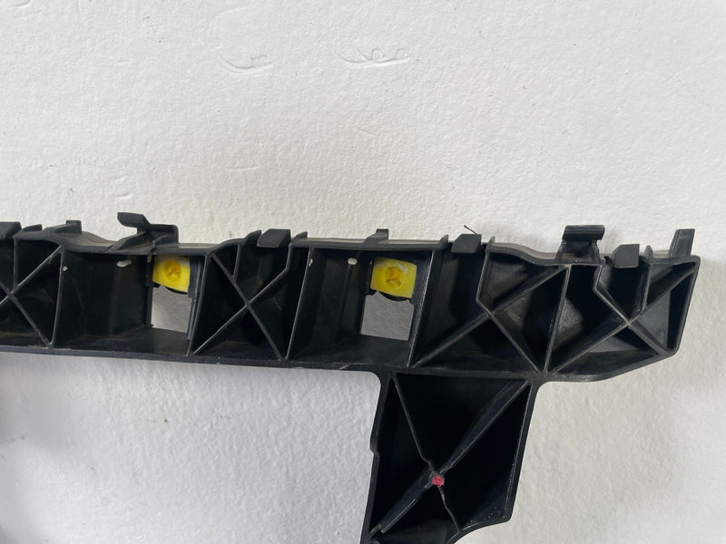 Load image into Gallery viewer, 2023-2025 HYUNDAI PALISADE REAR LEFT DRIVER SIDE BUMPER SUPPORT BRACKET # 107766
