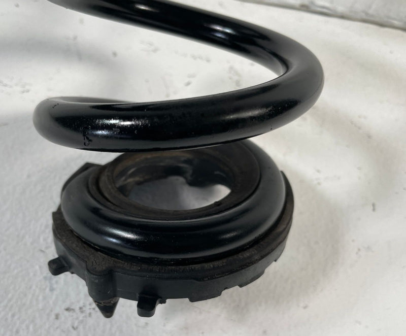 Load image into Gallery viewer, 2019-2022 BMW 330I G20 RWD REAR SUSPENSION RIGHT OR LEFT SIDE COIL SPRING 106327
