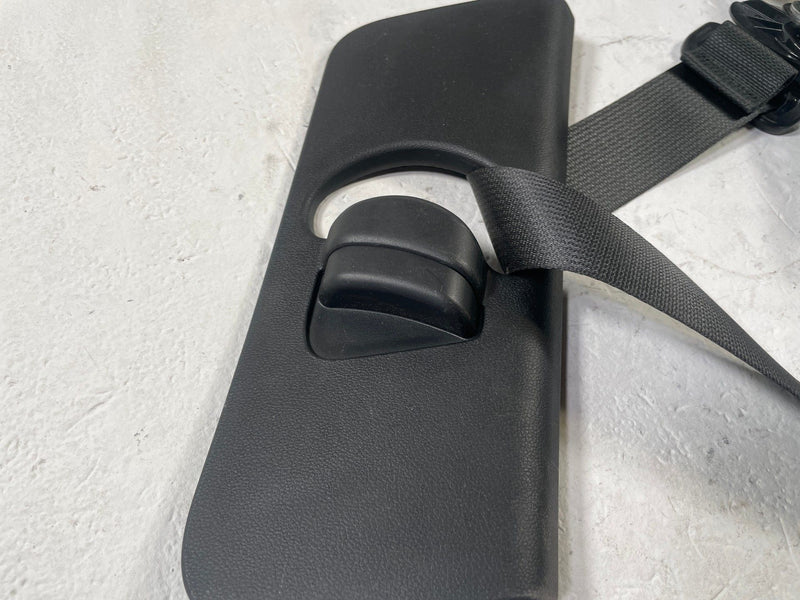 Load image into Gallery viewer, 2023-2025 HYUNDAI IONIQ 6 FRONT RIGHT PASSENGER SIDE SEAT BELT RETRACTOR #110481
