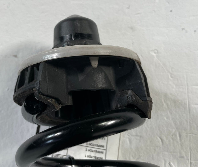 Load image into Gallery viewer, 2019-2022 BMW 330I G20 RWD REAR SUSPENSION RIGHT OR LEFT SIDE COIL SPRING 106327
