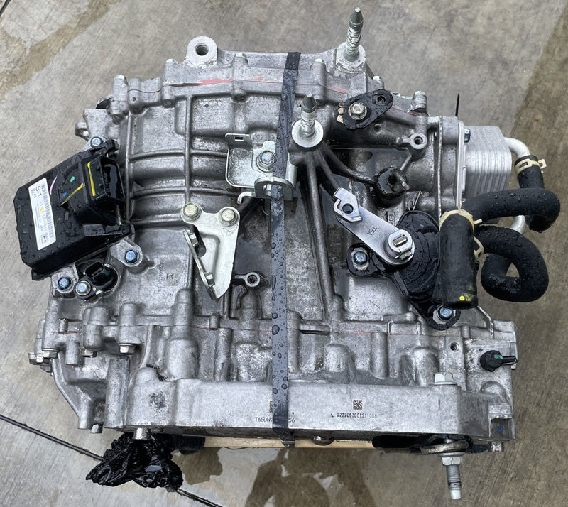 Load image into Gallery viewer, HONDA HRV FWD AUTOMATIC TRANSMISSION ASSEMBLY 54K MILES 2.0L 2023-2025 # 112713
