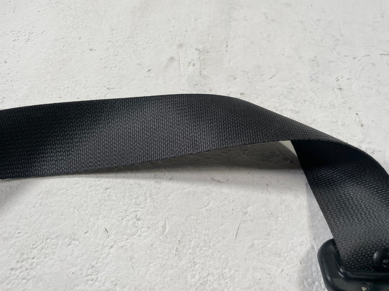Load image into Gallery viewer, 2023-2025 HYUNDAI IONIQ 6 FRONT LEFT DRIVER SIDE SEAT BELT RETRACTOR # 110480
