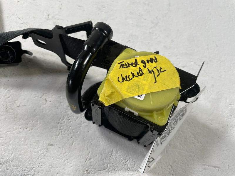 Load image into Gallery viewer, 2023-2025 HYUNDAI IONIQ 6 FRONT LEFT DRIVER SIDE SEAT BELT RETRACTOR # 110480
