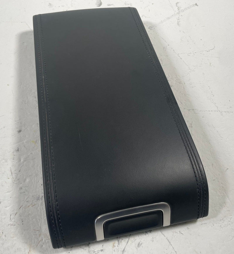 Load image into Gallery viewer, 2024-2026 HYUNDAI SANTA FE CENTER CONSOLE LID ARMREST ARM REST BLACK # 113227
