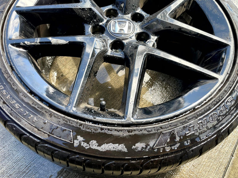 Load image into Gallery viewer, HONDA CIVIC SPORT 18x8J 5 V SPOKE ALLOY WHEEL RIM W/TIRE (ONLY#1) 22-25 # 110407
