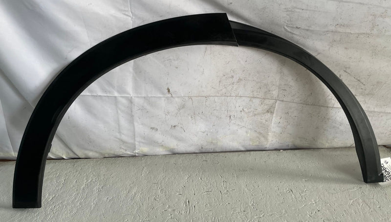 Load image into Gallery viewer, 2023-2026 HONDA HR-V REAR RIGHT SIDE QUARTER WHEEL ARCH FLARE MOLDING # 112689
