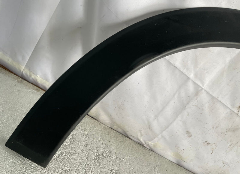 Load image into Gallery viewer, 2023-2026 HONDA HR-V REAR RIGHT SIDE QUARTER WHEEL ARCH FLARE MOLDING # 112689

