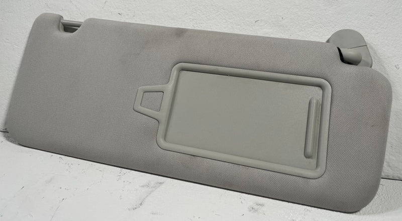 Load image into Gallery viewer, 24-26 HYUNDAI SANTA FE FRONT RIGHT PASSENGER SIDE SUNVISOR SUN VISOR GRAY 113192
