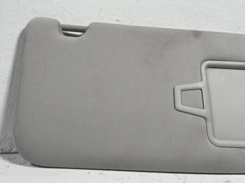 Load image into Gallery viewer, 24-26 HYUNDAI SANTA FE FRONT RIGHT PASSENGER SIDE SUNVISOR SUN VISOR GRAY 113192
