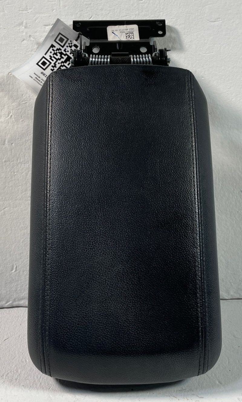 Load image into Gallery viewer, 2023 - 2025 KIA SPORTAGE CENTER CONSOLE ARMREST LID TRIM COVER 2.5L # 109220
