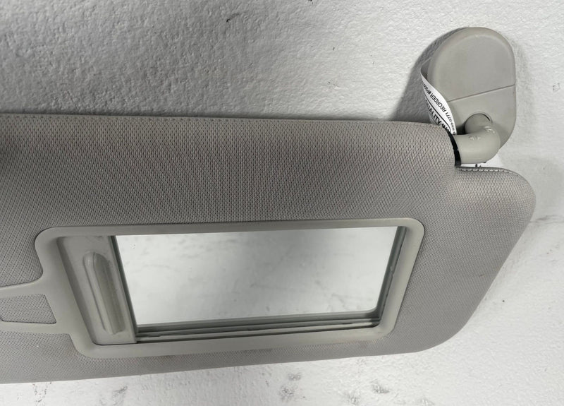 Load image into Gallery viewer, 24-26 HYUNDAI SANTA FE FRONT RIGHT PASSENGER SIDE SUNVISOR SUN VISOR GRAY 113192

