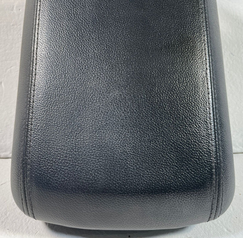 Load image into Gallery viewer, 2023 - 2025 KIA SPORTAGE CENTER CONSOLE ARMREST LID TRIM COVER 2.5L # 109220
