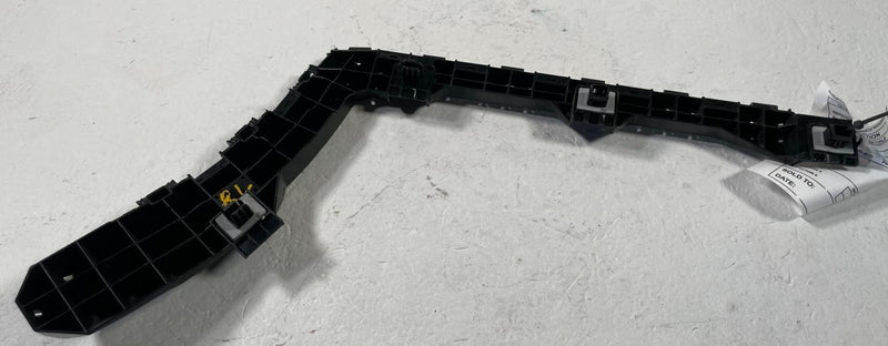 Load image into Gallery viewer, 23-26 HONDA HR-V REAR LEFT DRIVER SIDE BUMPER RETAINER MOUNT BRACKET # 107990
