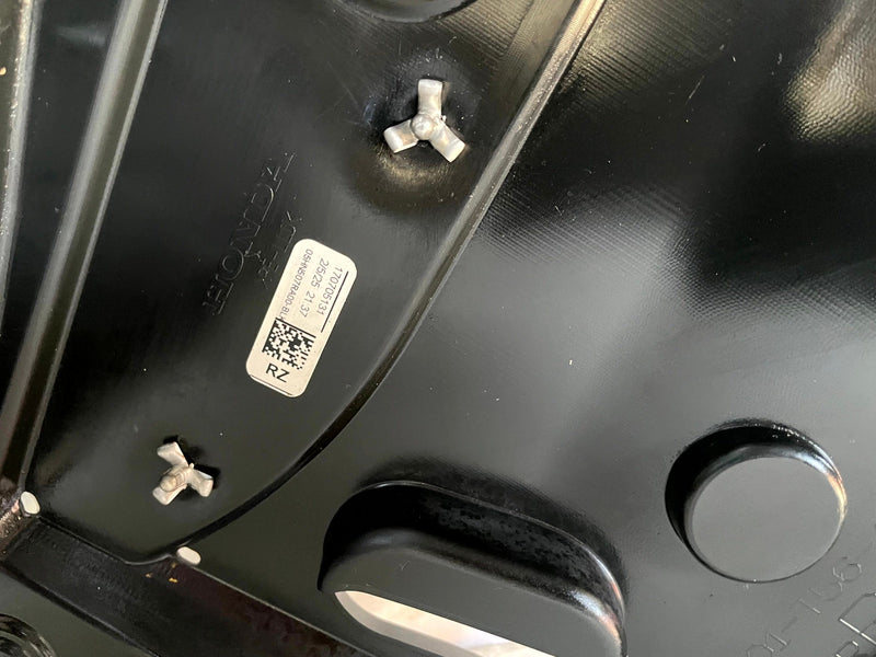 Load image into Gallery viewer, 2025 HONDA CIVIC FRONT RIGHT SIDE INNER FENDER LINER SPLASH SHIELD # 110357
