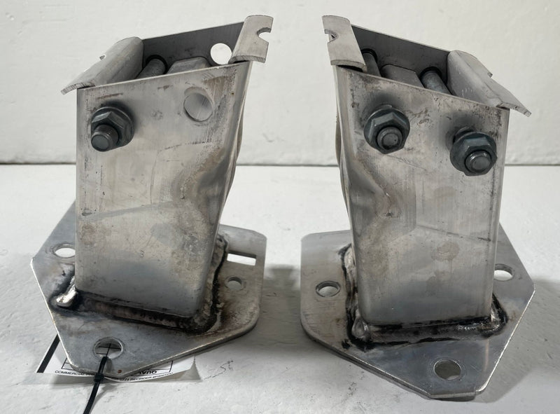 Load image into Gallery viewer, 22-25 HONDA PASSPORT FRONT LEFT &amp; RIGHT BUMPER REINFORCEMENT BRACKET # 107815
