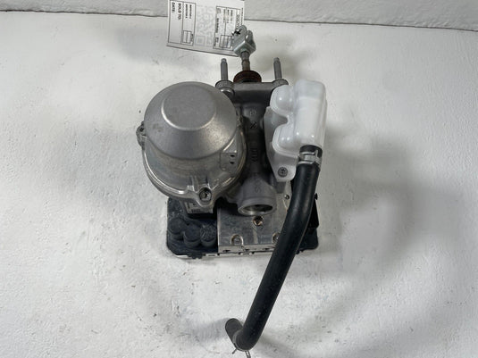 2023-2025 HYUNDAI IONIQ 6 ABS BRAKE PUMP MASTER CYLINDER CONTROL MODULE