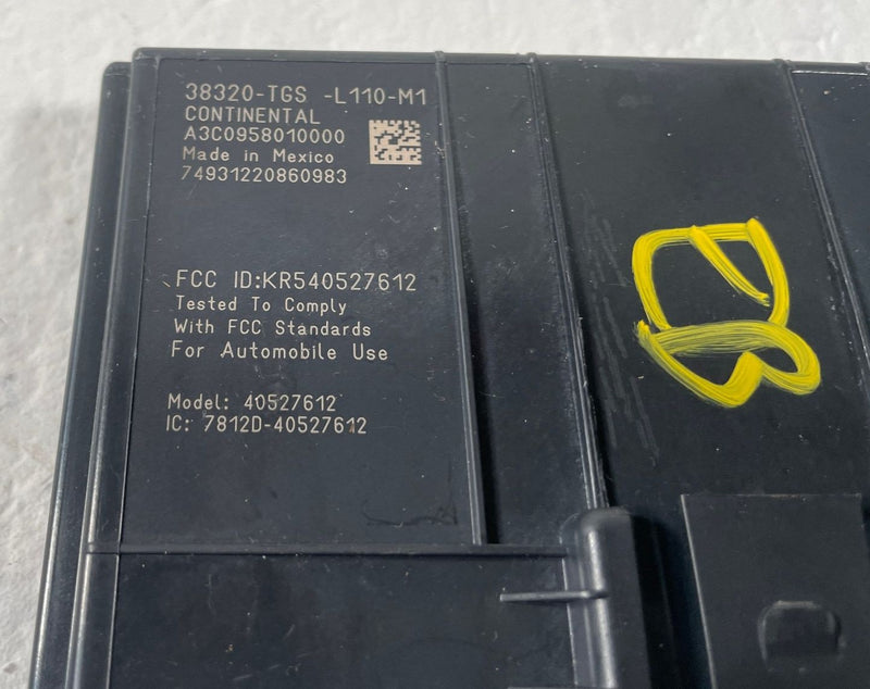 Load image into Gallery viewer, 2022 HONDA PASSPORT ENGINE &amp; SMART POWER CONTROL MODULE W/ KEY FOB # 107810
