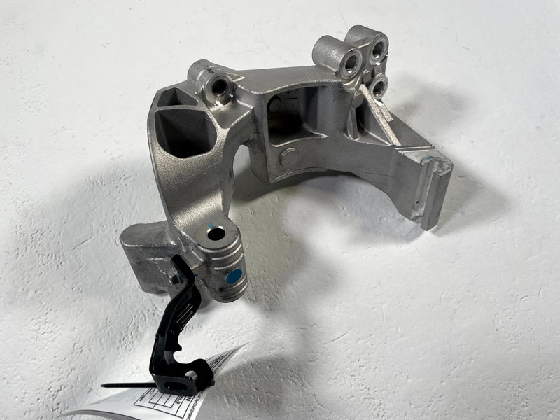 Load image into Gallery viewer, 2020-2026 HYUNDAI TUCSON ENGINE MOTOR BELT TENSIONER MOUNT BRACKET 2.5L # 112021

