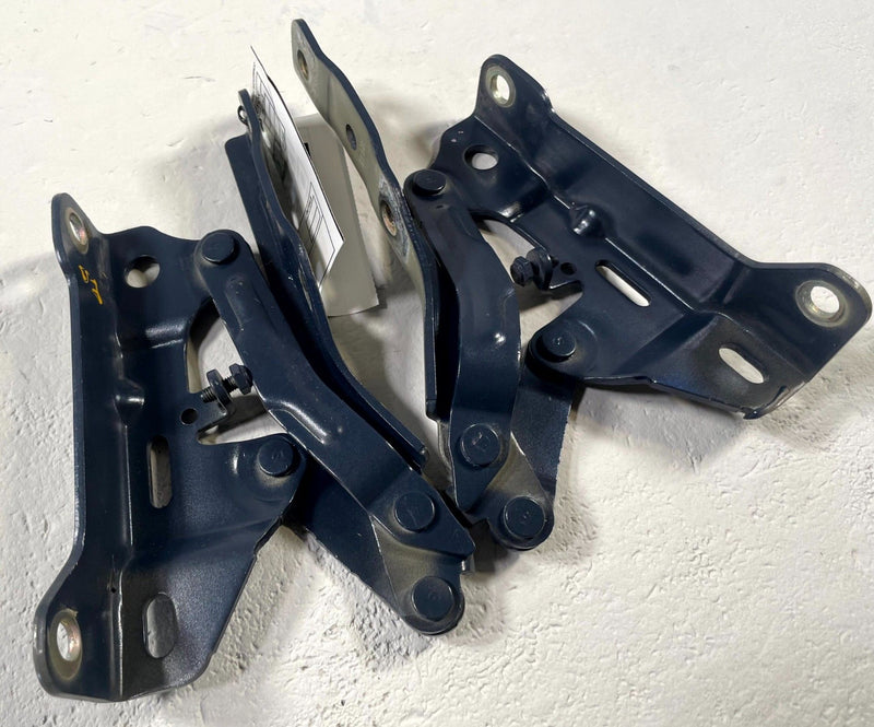 Load image into Gallery viewer, 22-26 HYUNDAI TUCSON FRONT LEFT &amp; RIGHT HOOD BONNET HINGE PAIR BLUE 2.5L #111995
