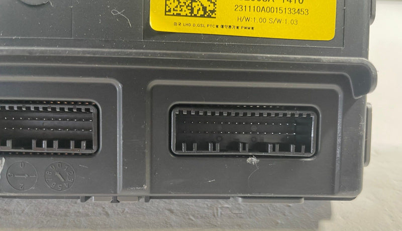 Load image into Gallery viewer, 2023 - 2024 KIA SPORTAGE HVAC AC HEATER COMPUTER CONTROL MODULE UNIT # 113270
