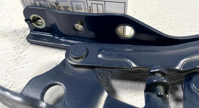 Load image into Gallery viewer, 22-26 HYUNDAI TUCSON FRONT LEFT &amp; RIGHT HOOD BONNET HINGE PAIR BLUE 2.5L #111995
