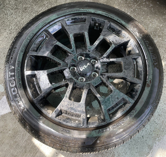KIA TELLURIDE 20x7-1/2 14 SPOKE ALLOY WHEEL RIM W/TIRE (ONLY#1) 21-22 # 112796