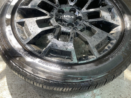 KIA TELLURIDE 20x7-1/2 14 SPOKE ALLOY WHEEL RIM W/TIRE (ONLY#1) 21-22 # 112796