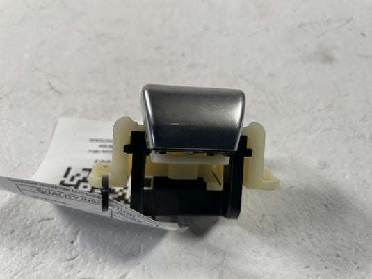 23-25 HONDA HR-V CENTER CONSOLE ARMREST LID COVER LATCH LOCK 834173W0A01