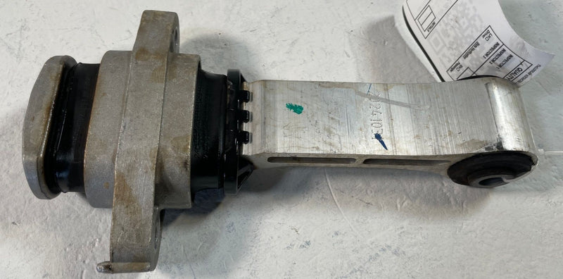 Load image into Gallery viewer, 2024-2026 HYUNDAI SANTA FE ENGINE TORQUE ARM ROLL ROD BRACKET 2.5L # 109269
