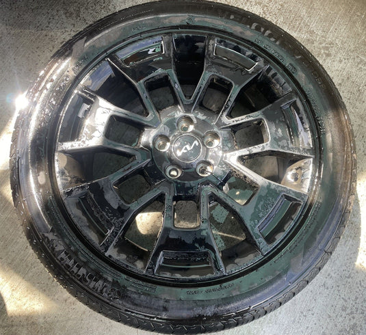 KIA TELLURIDE 20x7-1/2 14 SPOKE ALLOY WHEEL RIM W/TIRE (ONLY#1) 21-22 # 112795