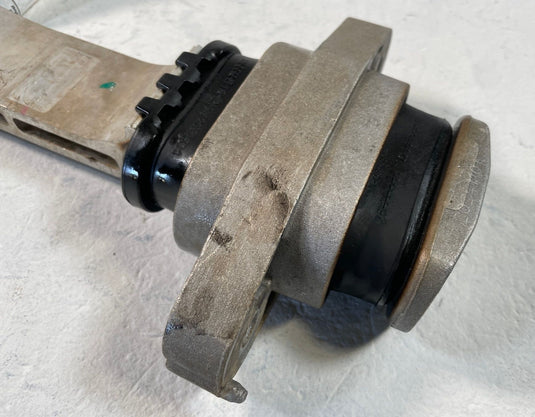 2024-2026 HYUNDAI SANTA FE ENGINE TORQUE ARM ROLL ROD BRACKET 2.5L