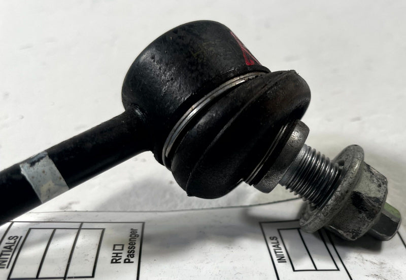 Load image into Gallery viewer, 22-26 HYUNDAI TUCSON REAR RIGHT STABILIZER SWAY ANTI ROLL BAR END LINK # 111990
