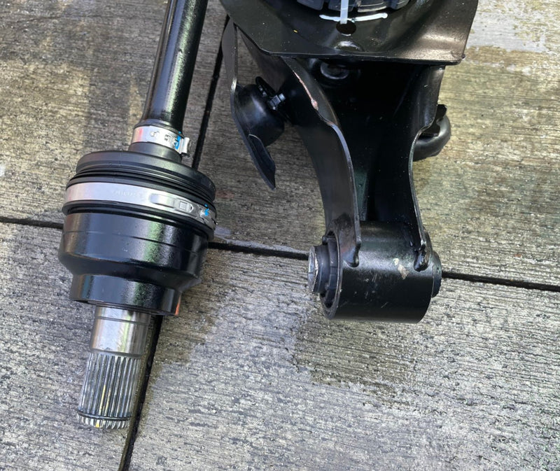 Load image into Gallery viewer, 2025-2026 HYUNDAI IONIQ 5 AWD REAR RIGHT SIDE SUSPENSION KNEE ASSEMBLY # 110470
