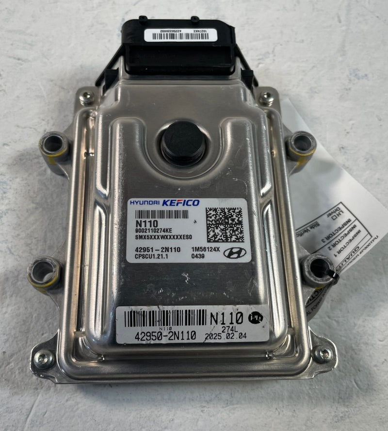 Load image into Gallery viewer, 24-26 HYUNDAI SANTA FE TCM TRANSMISSION COMPUTER CONTROL MODULE UNIT # 109267
