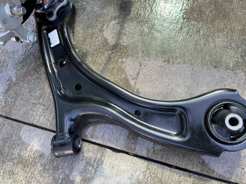 Load image into Gallery viewer, 2025-2026 HYUNDAI IONIQ 5 AWD FRONT LEFT SIDE SUSPENSION KNEE ASSEMBLY # 110468
