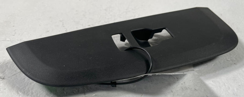 Load image into Gallery viewer, 2023-2025 HONDA HR-V FRONT RIGHT PASSENGE DOOR WINDOW SWITCH COVER BEZEL #107982
