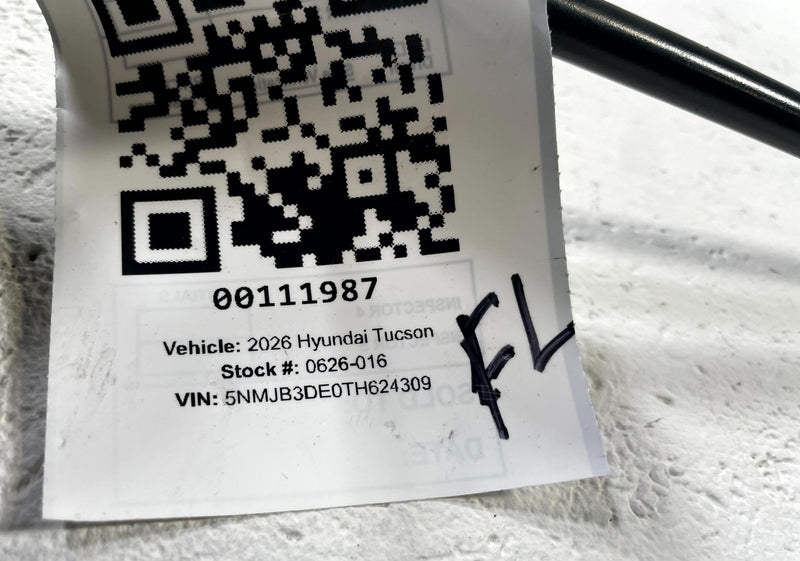 Load image into Gallery viewer, 22-26 HYUNDAI TUCSON FRONT LEFT OR RIGHT STABILIZER SWAY BAR END LINK # 111987
